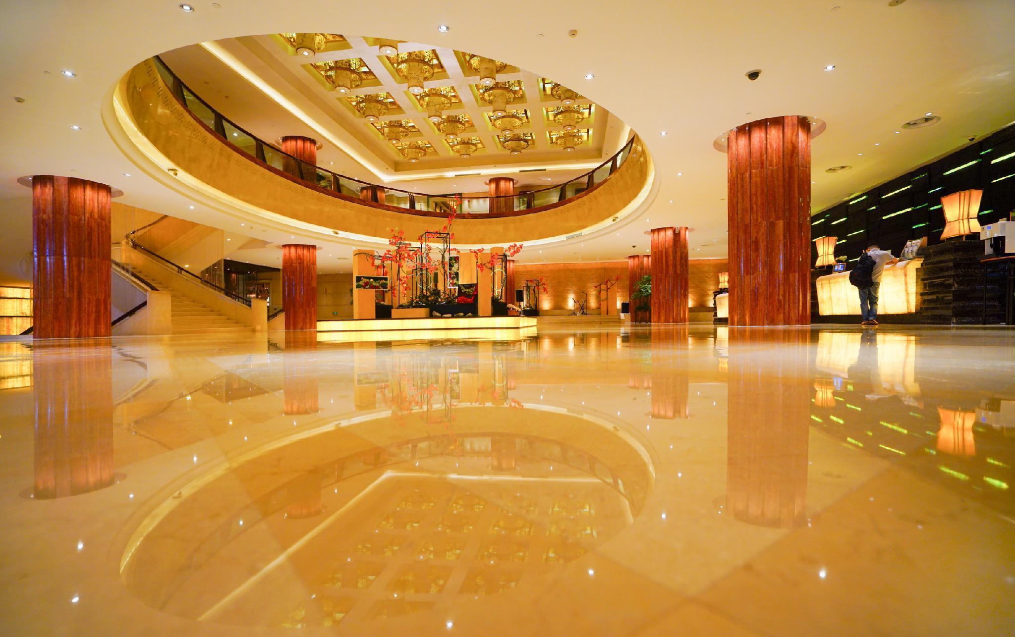 Отель Wyndham Grand Plaza Royale Нинбо Экстерьер фото